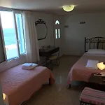 Vana Holidays