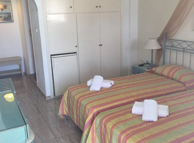 瓦那假日酒店 2*