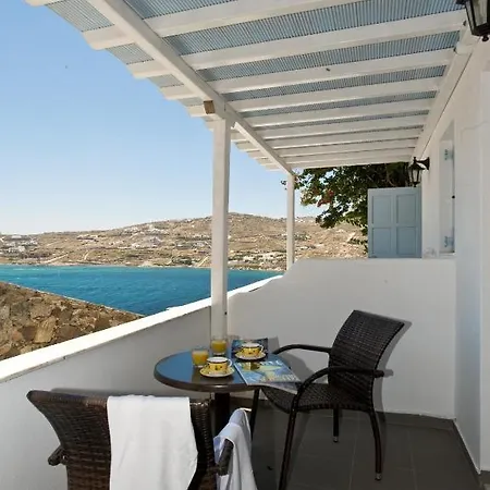 Vana Holidays فندق