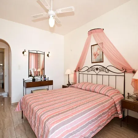 فندق Vana Holidays 2*